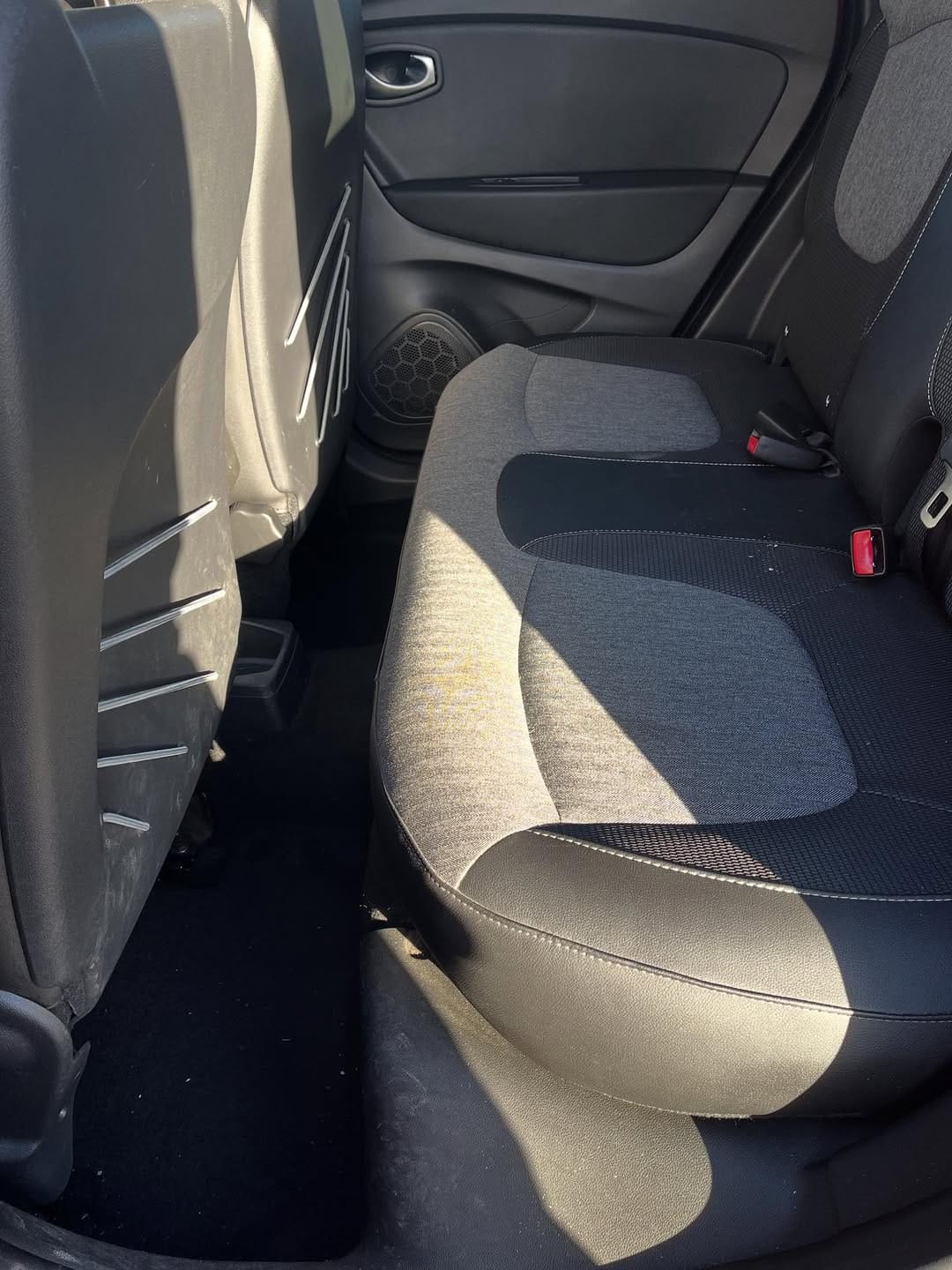 Intérieur_arrière_renault_avant