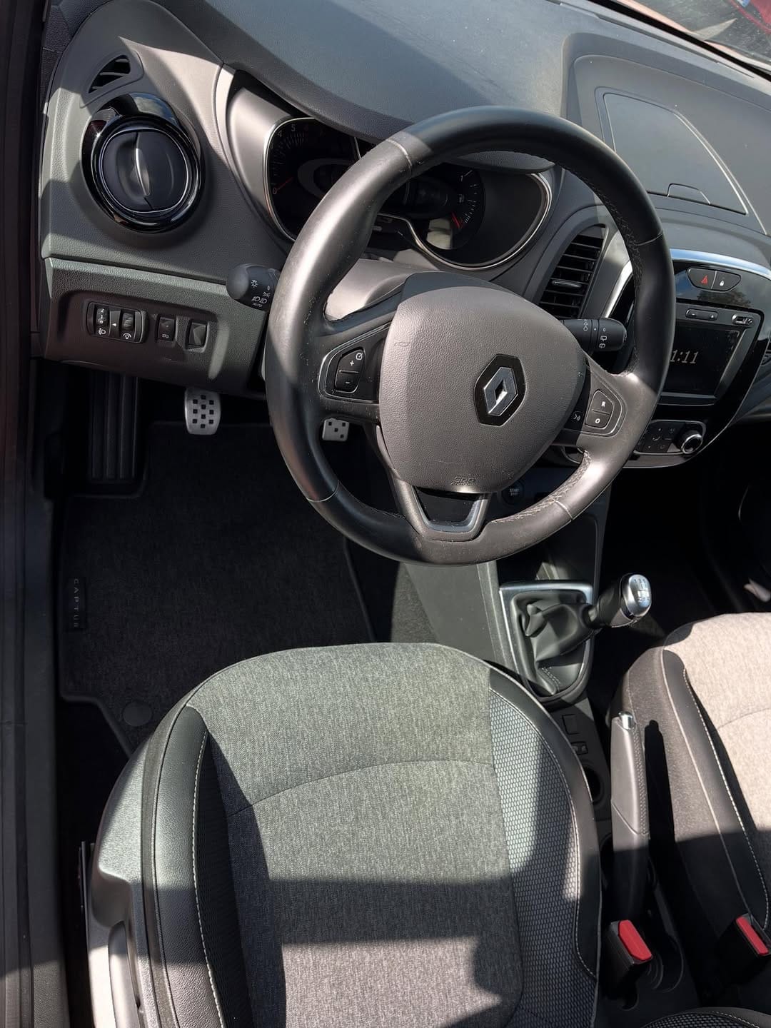 Intérieur_conduteur_renault_après